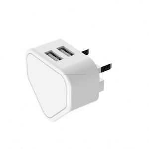 อะแดปเตอร์ชาร์จไฟแบบเสียบผนัง 2 พอร์ต USB 2.1A สำหรับเดินทาง ใช้ได้กับปลั๊กไฟแบบ 3 ขาของอังกฤษ รองรับการชาร์จเร็วสำหรับสมาร์ทโฟน Android และ iPhone iPad - Product Image 1