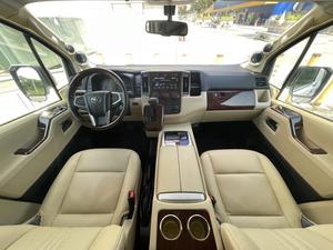 Minibús Toyota <span class=keywords><strong>Hiace</strong></span> <span class=keywords><strong>2023</strong></span> Usado de Lujo con Motor Diésel, Volante a la Izquierda, de Segunda Mano, con <span class=keywords><strong>Precio</strong></span> de Descuento - Product Image 6