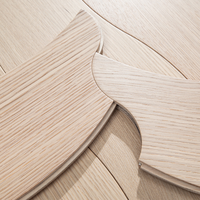 Échantillon de Parquet Contrecollé en Bois Haute Durabilité et Finition Naturelle pour Espaces Résidentiels et Commerciaux