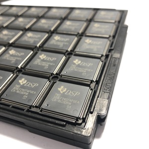 Hot Sale Original Genuine MT53E1G32D2FW-046 AAT:B NAND Memory Chip Flash Memory - Product Image 2