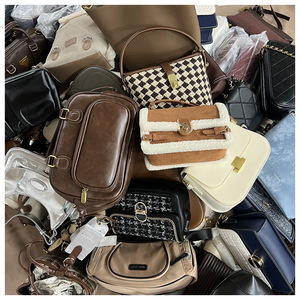 Factory Outlet <span class=keywords><strong>Guess</strong></span> Bags para mujeres Artículos originales a granel Lotes al por mayor Bolsos de segunda mano, bolsos pequeños nuevos para mujeres Damas - Product Image 6