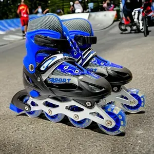 Patines en Línea Ajustables en Varios Colores para Niños con Suela de PVC Ruedas Brillantes con Luces para Diversión al Aire Libre - Product Image 4