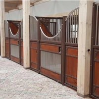 Boîtes à chevaux portatives de luxe résistantes à la pourriture boîtes à chevaux mobiles personnalisées d'écurie de cheval de qualité professionnelle écologique