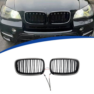 Grille LED BMW X5 E70 E71 avec éclairage double ligne, remplacement avant, matériau ABS noir - Product Image 1