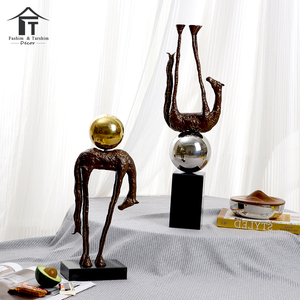 Pièces maîtresses créatives <span class=keywords><strong>de</strong></span> luxe en alliage d'étain coulée or et ruban cheval Figurine Sculptures articles <span class=keywords><strong>de</strong></span> décoration <span class=keywords><strong>de</strong></span> la maison pour le salon - Product Image 4