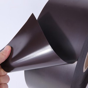 Rouleaux d'aimants en caoutchouc flexibles, feuilles magnétiques souples imprimables pour la publicité, autocollants pour tableau blanc et réfrigérateur (taille et épaisseur personnalisées) - Product Image 1