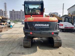 Original Japan Mini Shanghai Excavator Doosan DX60-9c Excavator 95% New Low Price High Quality Selling Doosan DX-60 Doosan 60 - Product Image 3