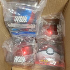 Offerta Speciale: Poké Ball Rossa/Blu Versione Cinese, Pikachu Leggendario, Pallina da Collezione per Giochi da Tavolo e Ornamenti - Product Image 3