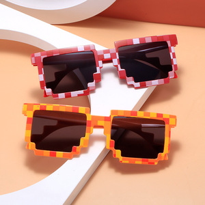 Nouvelles lunettes mosaïques tendance pour fêtes et soirées dansantes - Product Image 2