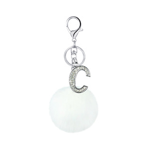 2024 nouvelle boule de <span class=keywords><strong>laine</strong></span> de lapin Offre Spéciale avec alliage de diamant 26 lettres anglaises <span class=keywords><strong>pompon</strong></span> <span class=keywords><strong>porte</strong></span>-clés pour les femmes - Product Image 6