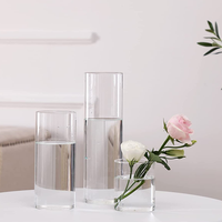 Vase à fleurs en verre cylindrique le plus populaire en vrac vase en verre de différentes tailles pour la décoration de mariage à la maison