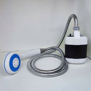 Pompe de douche portable rechargeable pour le camping, les voyages, la randonnée et les activités de plein air - Product Image 2