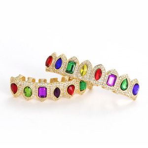 Vente en gros usine : Bijoux d'Halloween, Grillz Hip Hop en laiton plaqué or et argent, sertis de zircons colorés et brillants - Product Image 4
