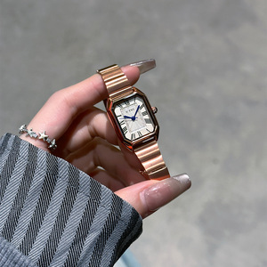Reloj de pulsera vintage con esfera rectangular y correa de acero, minimalista y elegante para parejas, para mujer. - Product Image 3