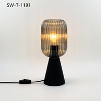 Lámpara de Mesa Decorativa para Habitación de Hotel, Lámpara de Mesa LED de Vidrio con Pantalla de Vidrio Ahumado Ámbar, Efectos de Luz Elegantes