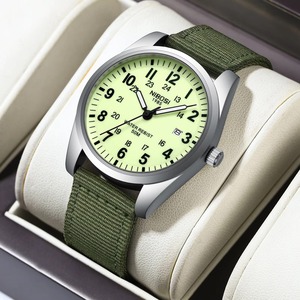 Montre à quartz Drioshipping avec boîtier carré en alliage, étanche, style simple et élégant, bracelet en nylon pour les loisirs et le sport - Product Image 1