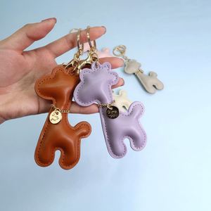 Porte-clés Girafe Amusant en Cuir PU, Breloque Décorative pour Sacs Fourre-tout - Product Image 4