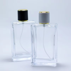 ขวดน้ำหอมแก้วใสแบบพ่น ดีไซน์หรูหรา สำหรับขายส่ง พร้อมฝาสีดำทอง - Product Image 2