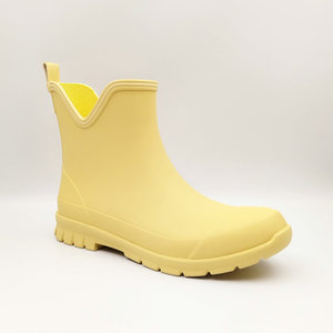 Stivali da Pioggia <span class=keywords><strong>Gialli</strong></span> Impermeabili alla Caviglia per <span class=keywords><strong>Donna</strong></span>, Design Antiscivolo Facile da Indossare, Stivaletti in Gomma Stile Chelsea per Estate e Inverno - Product Image 1
