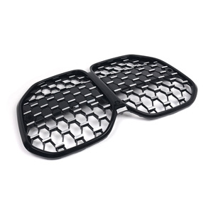 Rejilla delantera para BMW G22, diseño de malla de nido de abeja en plástico ABS negro brillante para la serie 4 del 2021. - Product Image 3