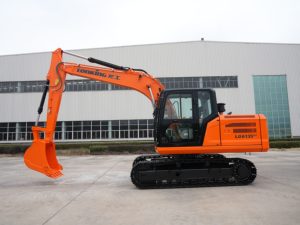 Mini-excavatrice sur chenilles hydraulique Lonking 13 tonnes LG6135 G4, neuve, avec moteur puissant, boîte de vitesses, pompe et godet - Product Image 5