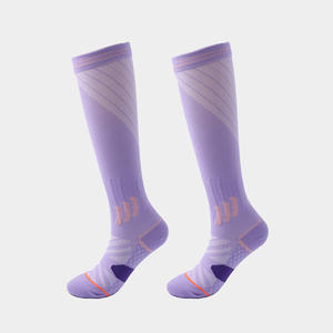 Chaussettes de compression roses pour le yoga, la course à pied, respirantes, soutien musculaire, longueur mollet, chaussettes de sport - Product Image 2