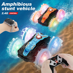 Véhicule télécommandé amphibie tout-terrain pour enfants, double commande, pneus lumineux, rotation à 360 degrés - Product Image 3
