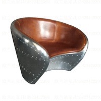 Fauteuil lounge rétro Spitfire en cuir et aluminium contemporain pour la maison, le salon, l'appartement, le bar, la salle à manger, l'hôtel, écologique