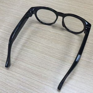Lunettes Intelligentes CY05 les Plus Vendues : Photographie 8MP, Traduction IA en Temps Réel, Stockage Local, <span class=keywords><strong>Enregistrement</strong></span> <span class=keywords><strong>Audio</strong></span>, Streaming HD en Direct, Contrôle Tactile - Product Image 4