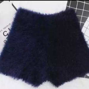 กางเกงขาสั้นเอวกลางผ้าขนโมแฮร์เนื้อนุ่ม แต่งกระดุม ดีไซน์รักษ์โลก ระบายอากาศได้ดี สไตล์ฮิปฮอปสำหรับผู้หญิง - Product Image 2