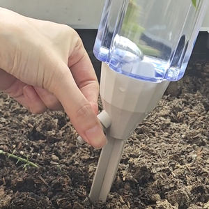 Dispositifs d'irrigation <span class=keywords><strong>goutte</strong></span> <span class=keywords><strong>à</strong></span> <span class=keywords><strong>goutte</strong></span> automatiques pour plantes, avec picots auto-arrosants et support de <span class=keywords><strong>bouteille</strong></span> réglable - Product Image 3