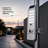 Lampadaire solaire LED 6000K IP65 avec télécommande, construction en aluminium, éclairage public solaire OEM/ODM