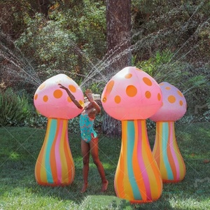 Aspersor Inflable de PVC con Forma de Hongo de 152 CM para Niños, Diversión al Aire Libre en Verano - Product Image 2