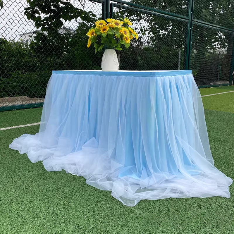 037 Tissu bleu clair + gaze blanche