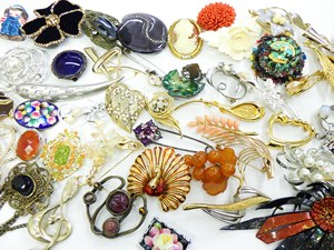 Ensemble d'accessoires unisexes de qualité prestigieuse d'occasion, assortiment de 50 broches de bijoux de mode chinoise - Product Image 5