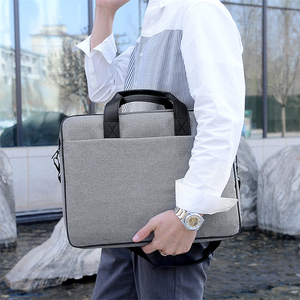 Sac fourre-tout tendance gris pour femme, sac à bandoulière vintage de créateur pour <span class=keywords><strong>ordinateur</strong></span> <span class=keywords><strong>portable</strong></span> en nylon <span class=keywords><strong>17</strong></span> <span class=keywords><strong>pouces</strong></span> - Product Image 4