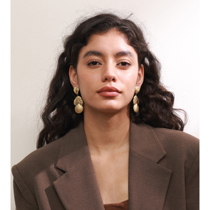 JINYOU 2477 - Aretes de Acero Inoxidable Chapados en Oro al por Mayor, Aretes de Diseño con Forma de Concha para Mujer - Product Image 4