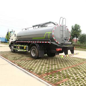 Directo de fábrica Foton 10000 Cañón galones de agua Desatasca el camión de succión de aguas residuales de drenaje a la venta - Product Image 4