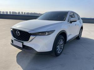 MAZDA <span class=keywords><strong>CX5</strong></span> 2024 USADO, 2.0L, AUTOMÁTICO, 2WD, EDICIÓN COMFORT, 5 PUERTAS, 5 ASIENTOS, SUV DE GASOLINA, 155 CV, INHALACIÓN NATURAL, COLOR BLANCO CON NEGRO - Product Image 2