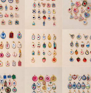 Fabrieksgroothandel |   Bestverkochte handgeschilderde hangers van roestvrij staal met emaille, DIY-accessoires, fruit, bloemen, diverse dieren - Product Image 1