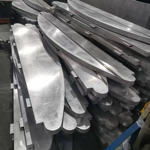 Rénovation de panneaux en aluminium pour façades de bâtiments, procédé au fluorocarbone, traitement personnalisé de la finition en aluminium. - Product Image 4