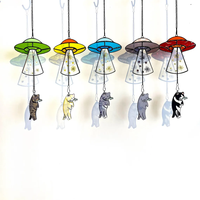 Ornement suspendu en vitrail Art Déco personnalisé et fait main, motif OVNI amusant et abduction de chat, attrape-soleil décoratif pour fenêtre à motif pissenlit