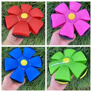 Großhandel 2,5 Zoll UFO Hund Flying Discs Ball Outdoor Flat Throw Doggy Deformation Rebound Ball Vier Farben Glow Dog Ball - Product Image 4