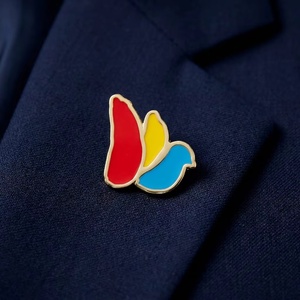 Épingles en émail de style chinois personnalisées, badges de revers porte-bonheur Grande Muraille, artisanat en métal doré et argenté pour cadeaux souvenirs - Product Image 2