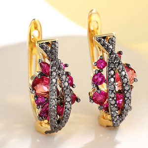 Orecchini a polsino geometrici da donna, eleganti gioielli alla moda, accessorio di tendenza per feste, design minimalista per uso quotidiano - Product Image 2