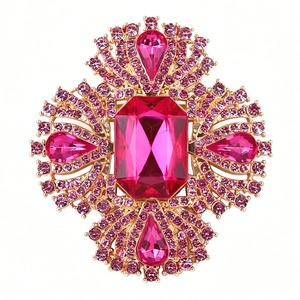 Broche Lufora Luxuoso Azul Royal com Cristal Lapidação Esmeralda, Emblema Geométrico em Cruz Grande e Chamativo para Vestido de Noite, Casamento, Festa, Presente - Product Image 6