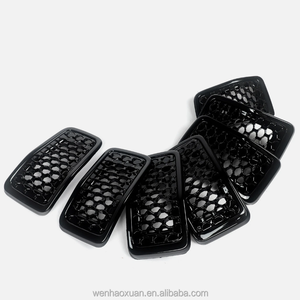 Set 7 Pezzi Inserti Griglia Anteriore per <span class=keywords><strong>Cherokee</strong></span> 2019+ <span class=keywords><strong>Nero</strong></span> Lucido 6AZ88XS9AB 6AZ88XS9 60931400 - Product Image 1