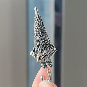 Broche parapluie en alliage plaqué or pour femmes de luxe-Broche élégante pour fiançailles, cadeaux de mariage et de fête - Product Image 4