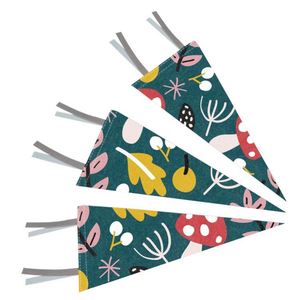 Drapeau triangulaire suspendu personnalisé, bannière de signalisation au design personnalisé, guirlande de fanions en feutre - Product Image 2