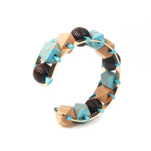 Brazalete de Moda de la Marca HR, Unisex, con Abertura Hueca, Lujoso, de Alta Gama, con Cuentas de Madera Tejidas, Venta al por Mayor a Precio Premium - Product Image 6